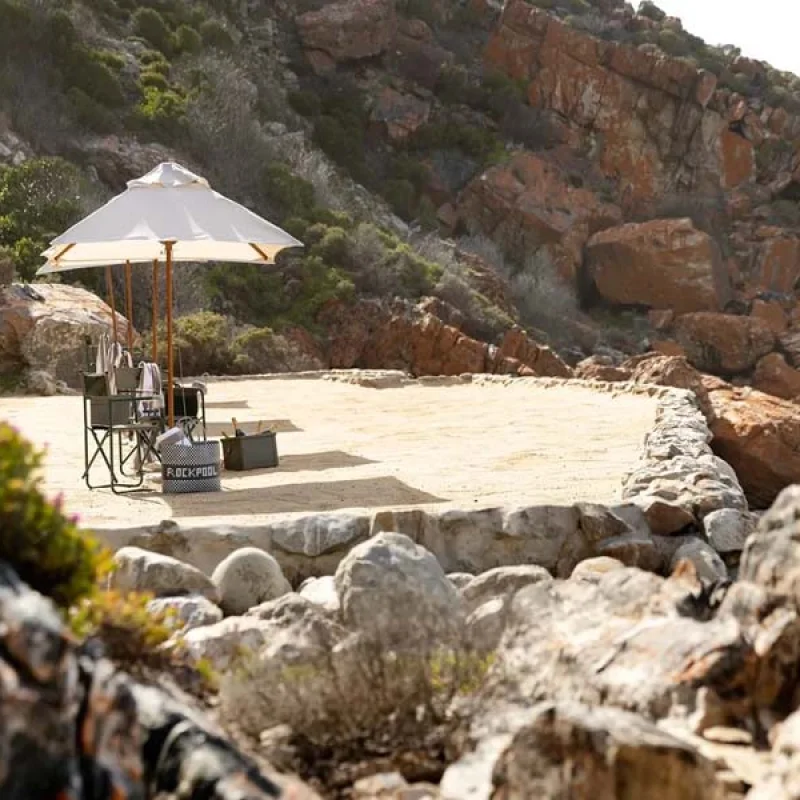 Rock pool encroachment on the Admiralty Zone at Erf 8010.